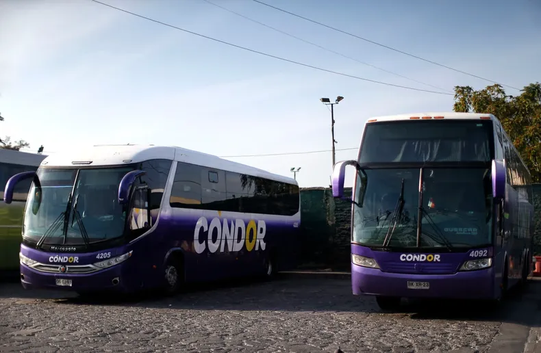 mecanico murio aplastado por bus mientras trabajaba solo en terminal de vallenar turbus debera pagar 249 millones a familia.webp