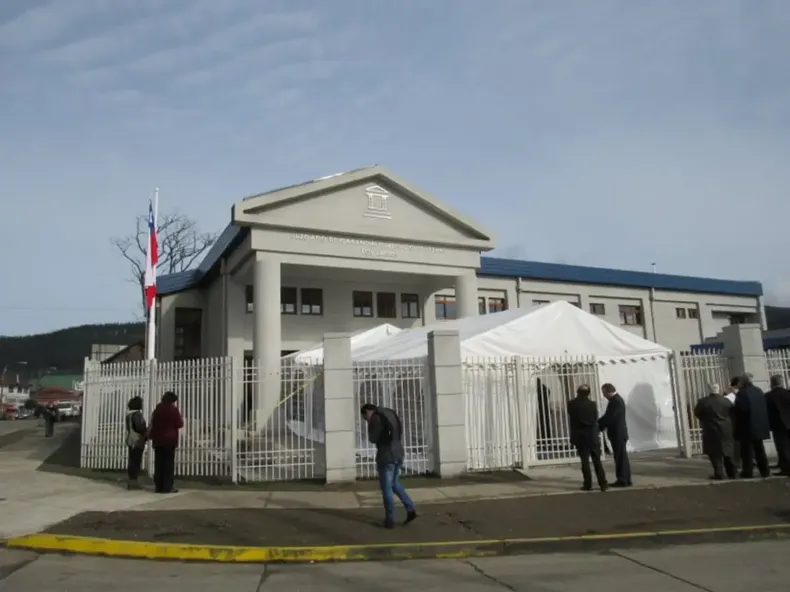 padre pidio dejar de pagar pension por hijo de 6 anos por cuidado compartido tribunal la mantiene pero la rebajo.webp