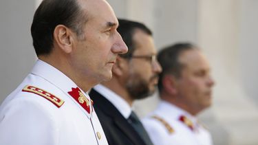 Ex comandante del Ejército Fuente-Alba ocupó millonario monto de gastos reservados en regalos, peluquería y viajes