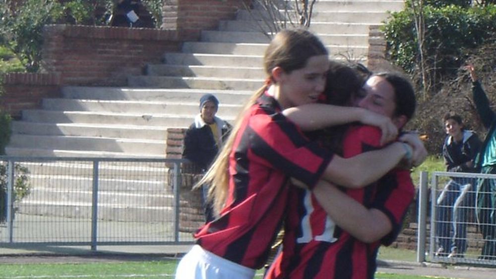 Crónica sobre fútbol femenino: La 8 y la 11..
