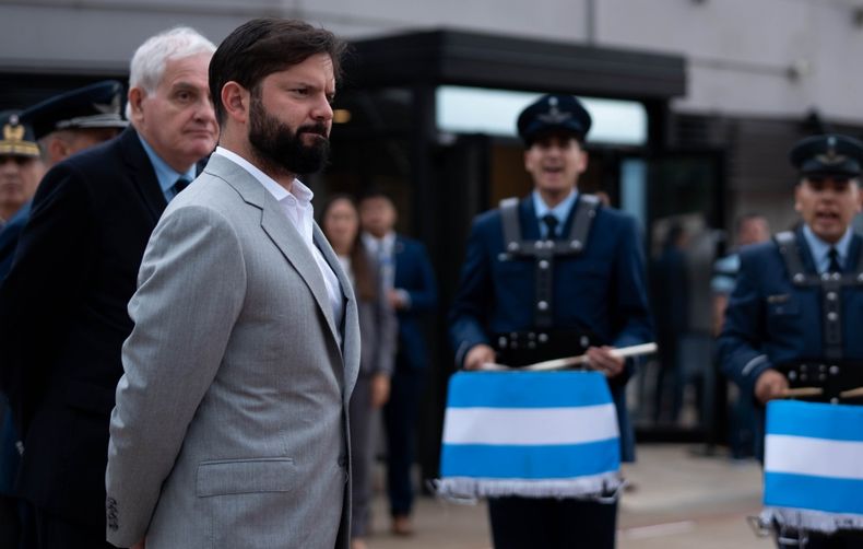 Boric en Argentina Prensa Presidencia.jpg