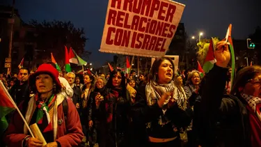 FOTOS| Más de 15 mil personas se movilizaron en Santiago en solidaridad con Palestina en la Marcha Global a Gaza