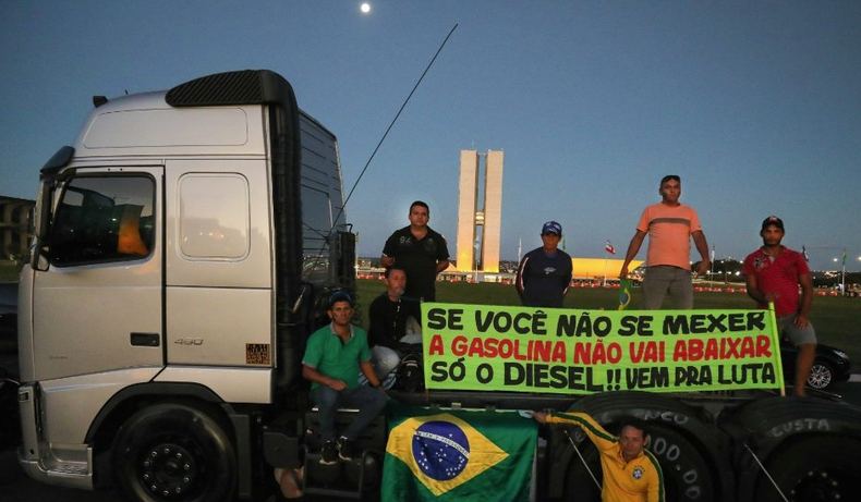 paro camioneros brasil.png