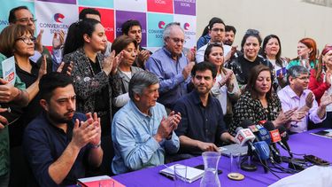 Lento, pero seguro: Oficialismo comienza a destrabar alianza municipal, pese a contratiempos