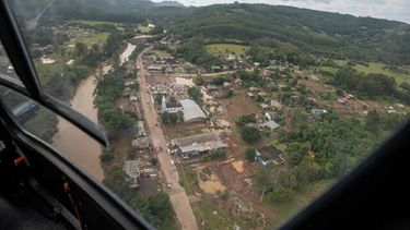 Paso de un ciclón por el sur de Brasil deja estragos, ocho fallecidos y 19 desaparecidos