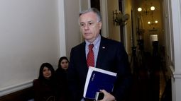 Aborto en 3 causales sigue sin reglamento: Gobierno retira protocolo de objeción de conciencia a 3 meses de haberlo ingresado