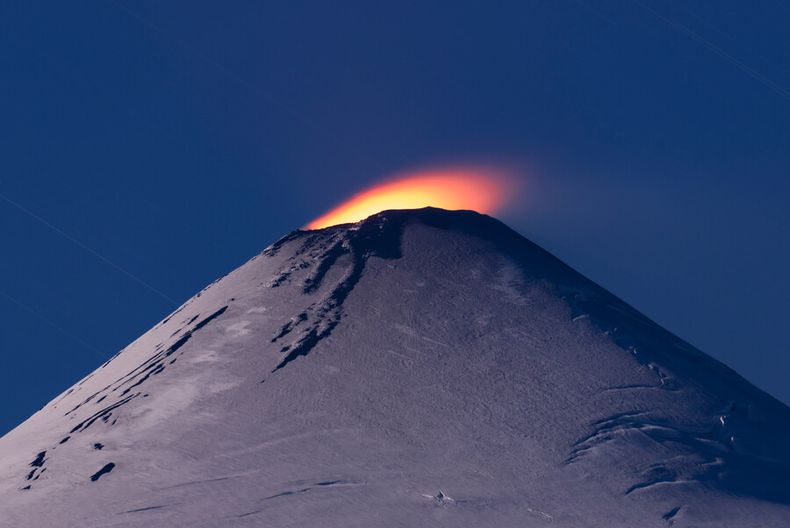 video geologo explica que sucede con volcan villarrica esta inestable y en alerta naran.jpg