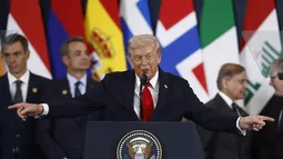 Trump se atribuye la paz en Gaza y Medio Oriente en una ceremonia sin Israel ni Hamás
