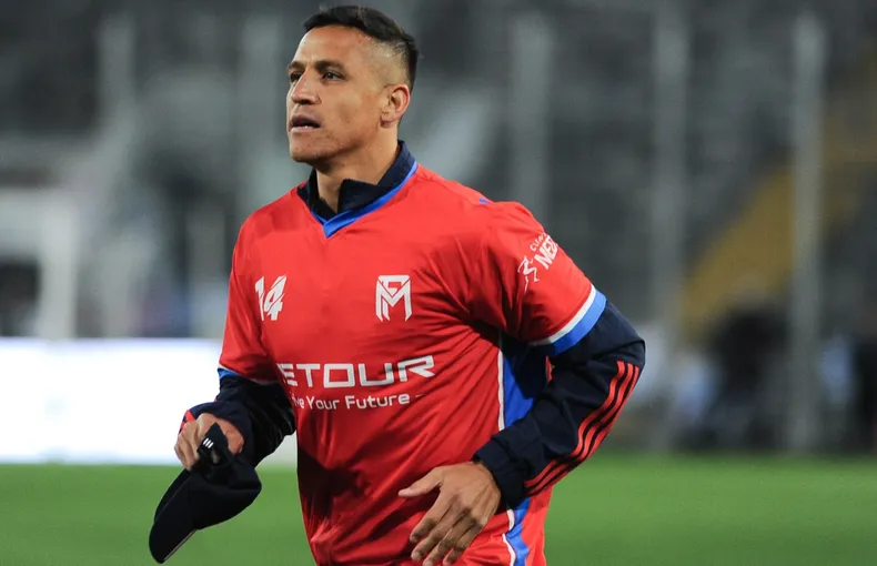 11933 alexis sanchez en chile.webp