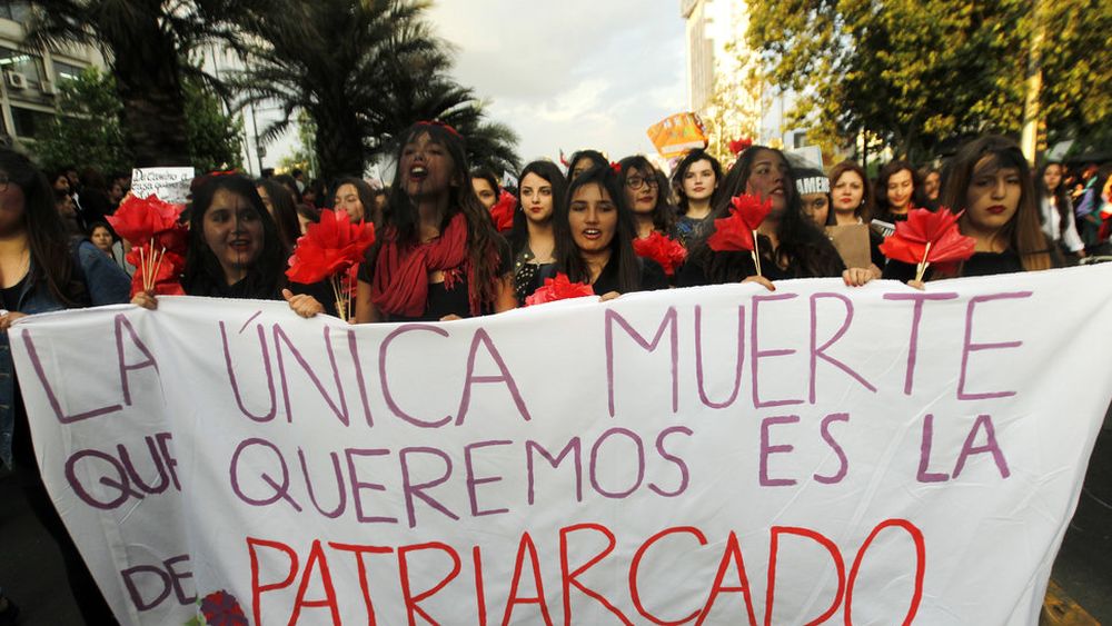 “Apuntes sobre feminismos y poder popular” de Luciano Fabbri: Un debate con disensos