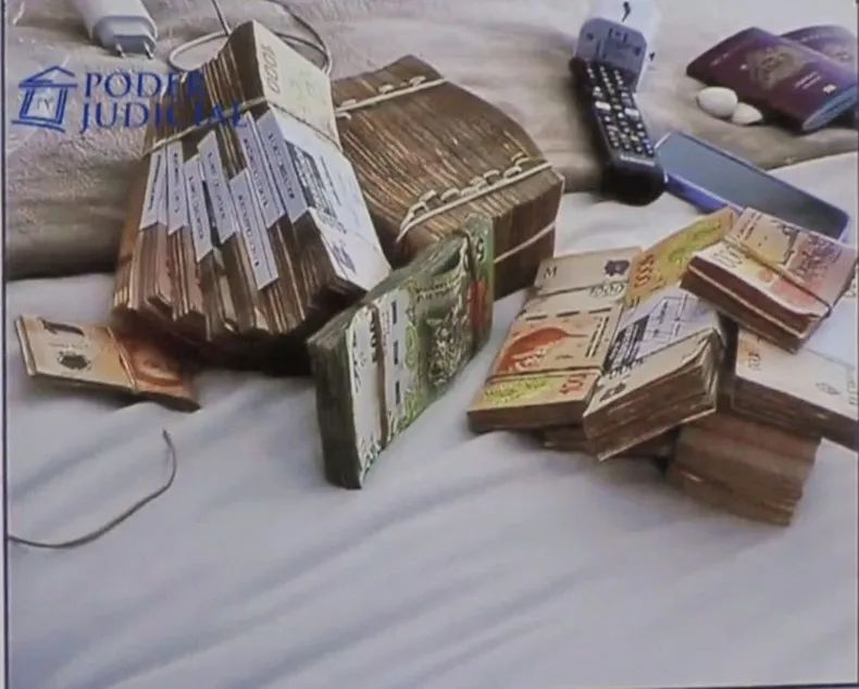 29295 billetes vivanco.webp