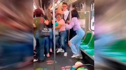 VIDEO| La absurda broma que hizo influencer en el Metro y que aterró a pasajeros
