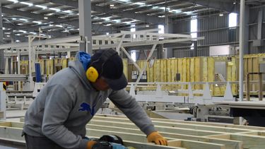 Desempleo a la baja le da buenas noticias a la economía chilena: Marcó 8,3% en abril-junio