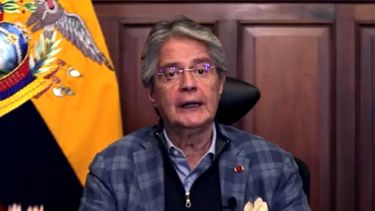 El presidente de Ecuador se salva de ser destituido por el Parlamento