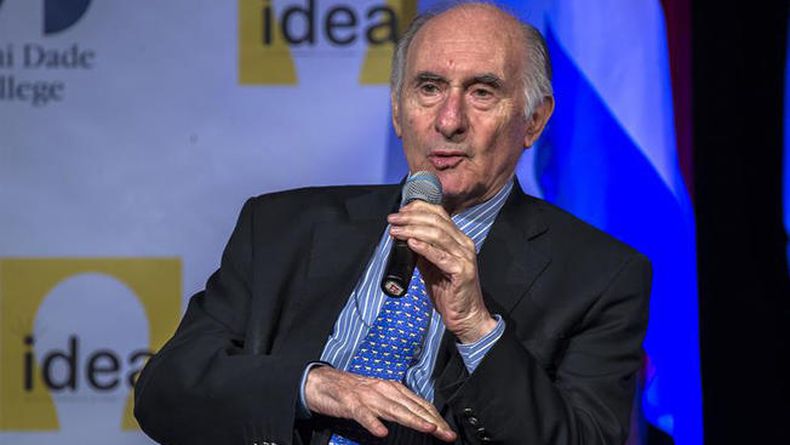Fernando de la Rua EFE.jpg