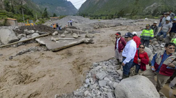 Fuertes lluvias causan derrumbes y desbordes en Perú: Declaran emergencia en 70 distritos