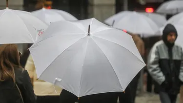 Meteorología activó alerta y aviso: Tormentas eléctricas afectarán toda la semana a 3 regiones del país