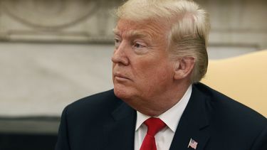 VIDEO| Trump propone usar inyección de desinfectante para tratar el COVID-19