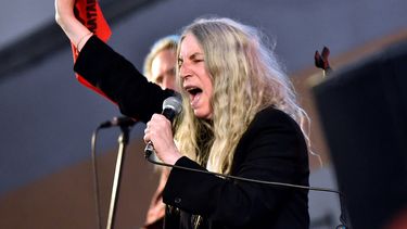 Patti Smith en Chile: “En estos tiempos de sufrimiento global el arte no es suficiente; los estudiantes, los jóvenes son los que van a hacer los cambios”