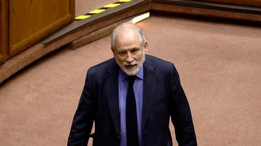 Senador Montes contra la reforma educacional del oficialismo: Con el modelo puramente represivo, la verdad es que los jóvenes van a estar cada día más rebeldes