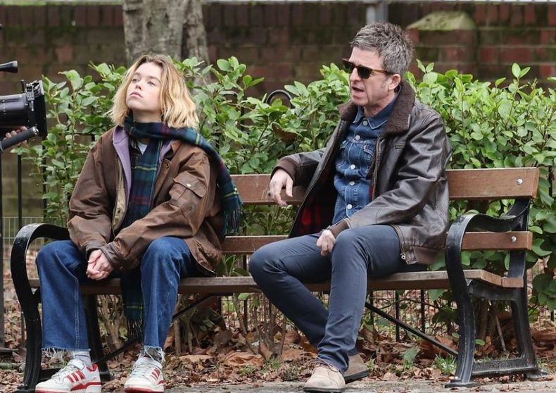 noel gallagher spotted filming new 788966374 e1674045611488.jpeg
