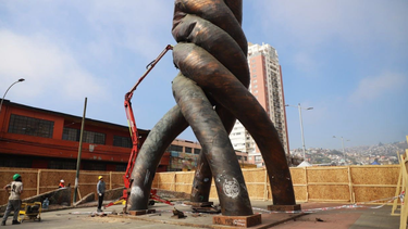 El Desconcierto | Monumento a la solidaridad.png