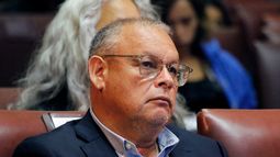 Enredo de Mundaca con pena muerte: Pierde apoyo oficialista a reelección y luego se desdice