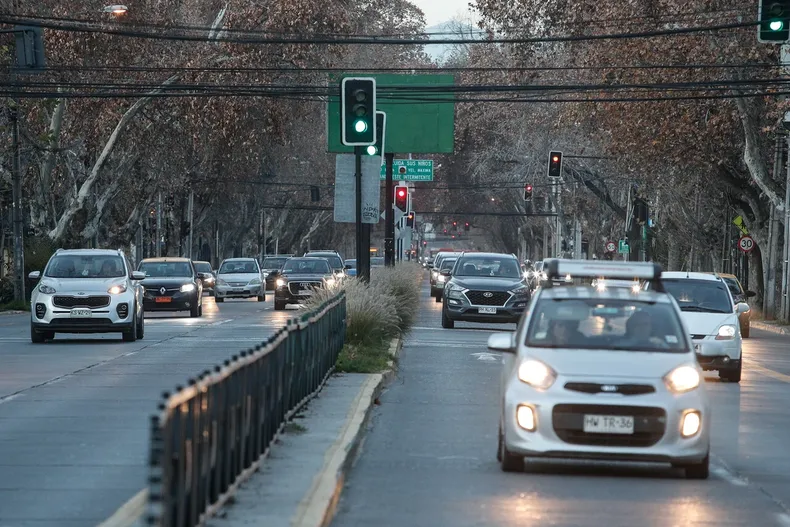 preemergencia ambiental en santiago amplian restriccion vehicular y seis digitos no podran circular este jueves.webp