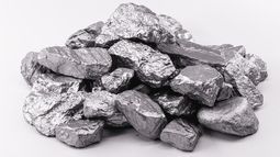 Molibdeno y renio: Chile pierde millones al venderle concentrado de cobre sin procesar a China Molibdeno y renio: Chile pierde millones al venderle concentrado de cobre sin procesar a China