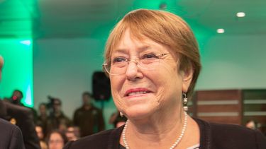 Bachelet eclipsa a la oposición y marca debate previo al plebiscito constitucional