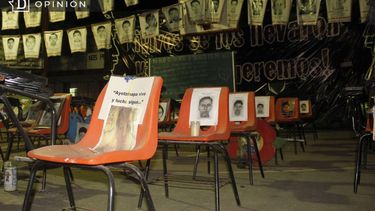 El Desconcierto | 5318 escuela de ayotzinapa.jpg