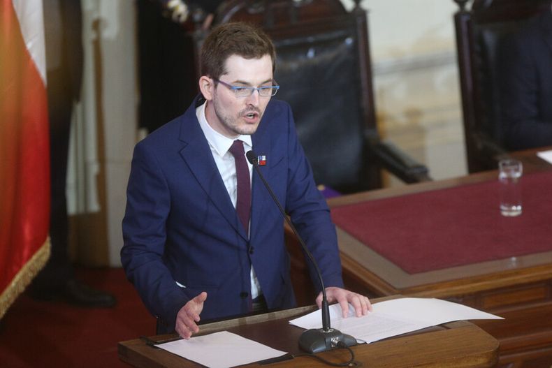 A_UNO_1382420.jpg