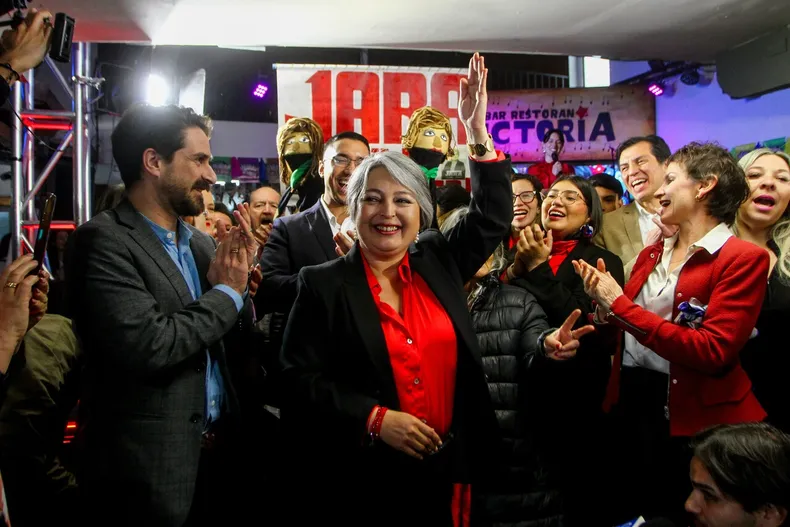 22741 jara toha bar victoria.webp