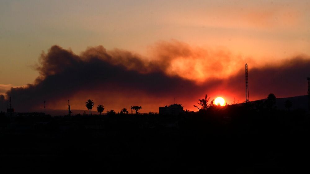 Incendios forestales y lluvias extremas podrían afectar a Chile durante el verano - Agencia Uno