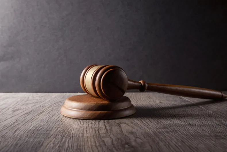 por fallo judicial medica debera devolver beca de 23 millones tras reprobar dos veces y ser expulsada de posgrado.webp