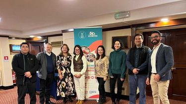 Investigadores de Laben Chile (Usach) desarrollan tecnología que incorpora material reciclado en envase para yogur