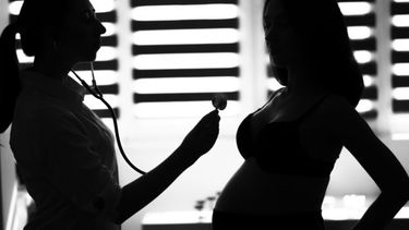 VIDEO| Luchare por mí y mi bebé: El dramático testimonio de una mujer embarazada con COVID-19