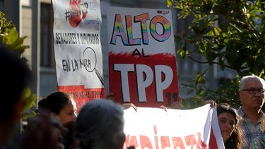 Tras rechazo en comisiones de Agricultura y Trabajo, TPP-11 tambalea y postergan su votación hasta abril