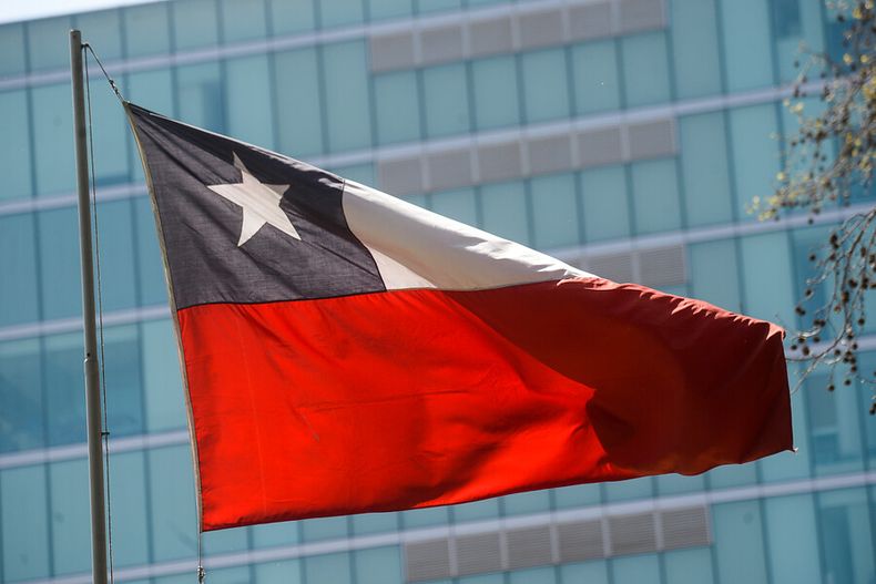 paso a sala proyecto busca cantar himno e izar bandera por obligacion en colegios incluso un 11 s.jpg