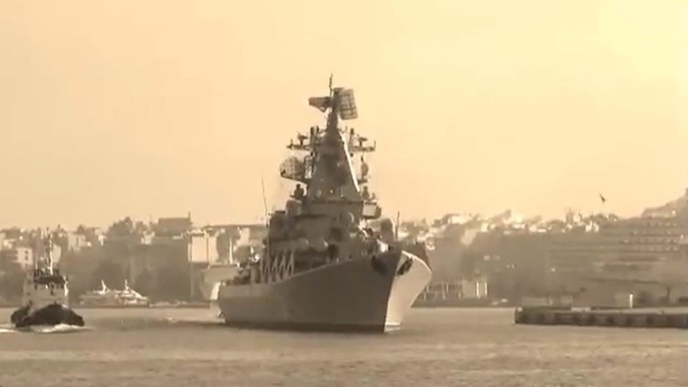 El Ministerio de Defensa ruso informa que el Moskva, su buque insigne, se hundió