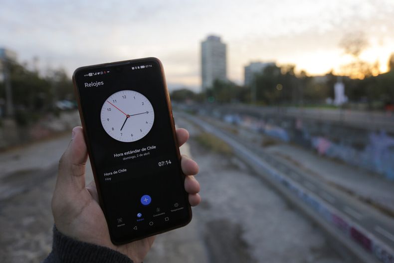 Cambio de Hora en Chile será el próximo sábado 5 de septiembre - Agencia Uno