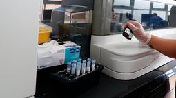 Confinamientos se multiplican en España con casi un millón de contagios de COVID-19