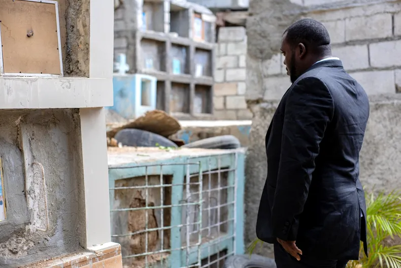 20540 haiticementerios.webp