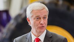 El día que José Antonio Kast emplazó a Gabriel Boric por precio de las bencinas y pidió salir a las calles