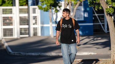 Tatuadora que denunció a Valdivia rompe el silencio: Se cree el Dios del mundo por su situación económica