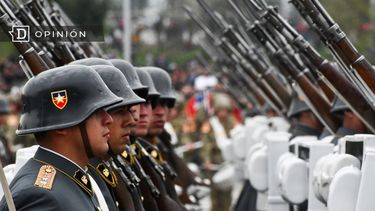 El Desconcierto | 4804 soldados en parada militar.jpg