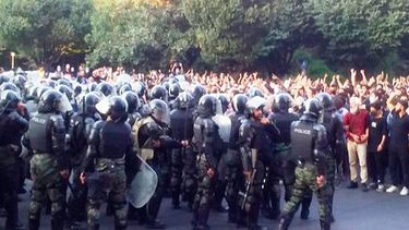 VIDEO| Muerte de joven en Irán: Protestas contra la policía han provocado seis fallecidos