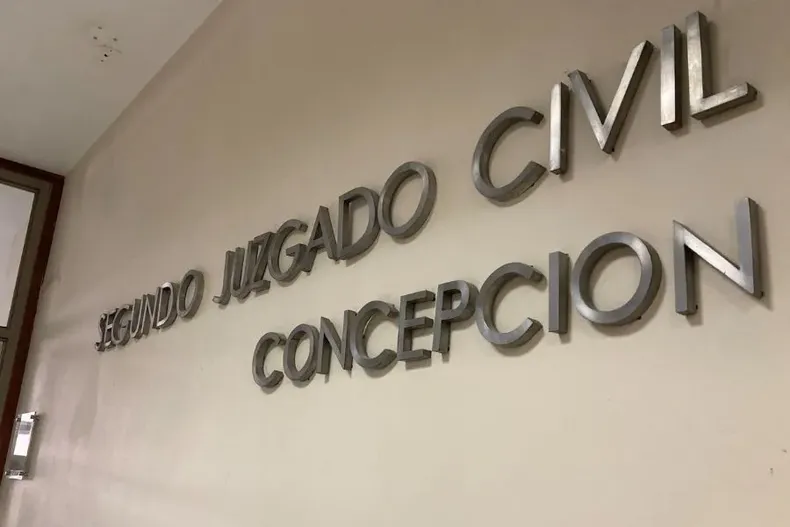 edificio de 167 deptos causo socavones en 7 casas en concepcion  afectados recibiran 230 millones para reparaciones.webp