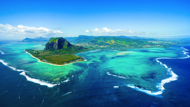 Isla de Mauricio despenaliza relaciones homosexuales castigadas desde 1898