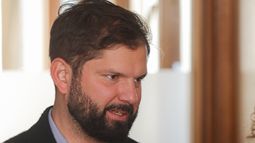 Cadem: Boric alcanza su más alta aprobación desde septiembre del año pasado